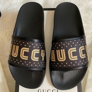 Gucci - Guccy Star Slides / Nero